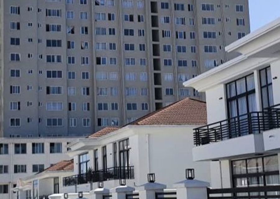 Summit 72 – Towers & villas