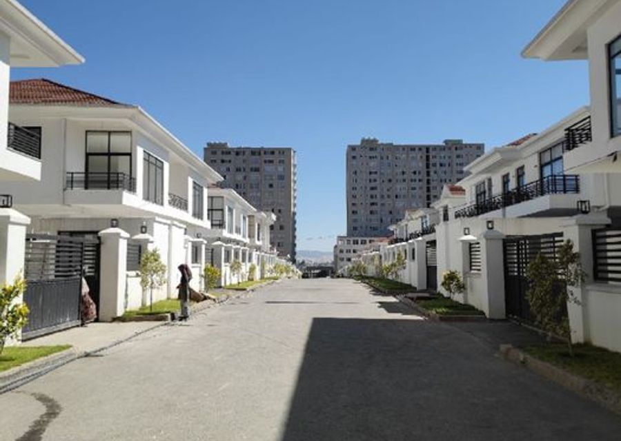 Summit 72 – Villa row